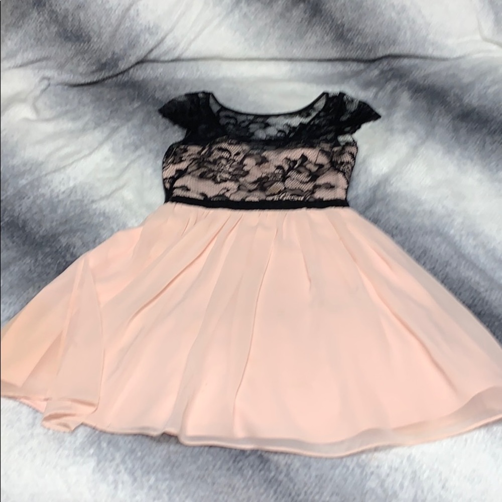 Black w peach dress w pockets